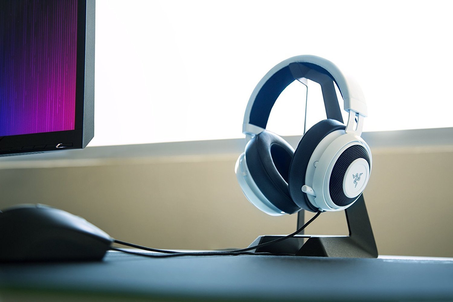 Razer Kraken Pro V2 Oval Ear Cushion Gaming Headphone